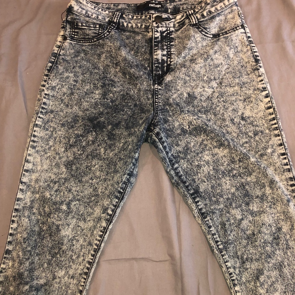 Women’s high waisted jeans